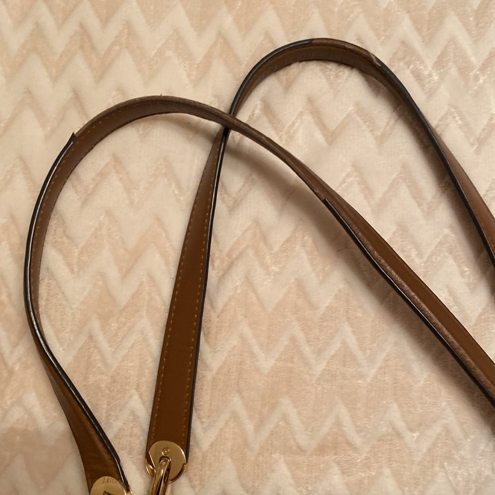 Michael Kors Brown Leather Shoulder Bag with Gold Hardware - Picture 8 of 8
